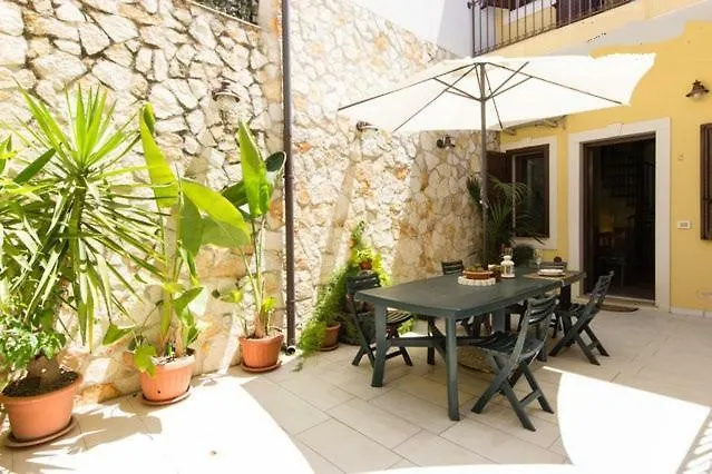 Casa Epicarmo Apartment